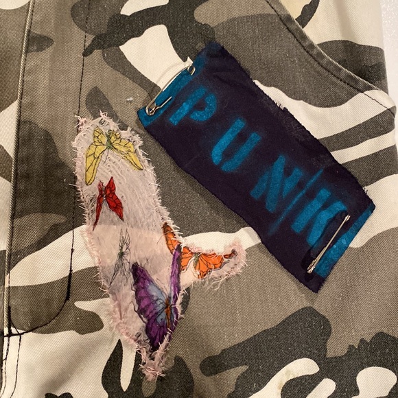 One of a kind Lexa Vonn camo patchwork cargo pants - Picture 4 of 12